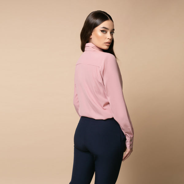 Cămașă damă elegantă de culoare roz pudrat, cu guler dublu și fundă din dantelă - Minimalis România
