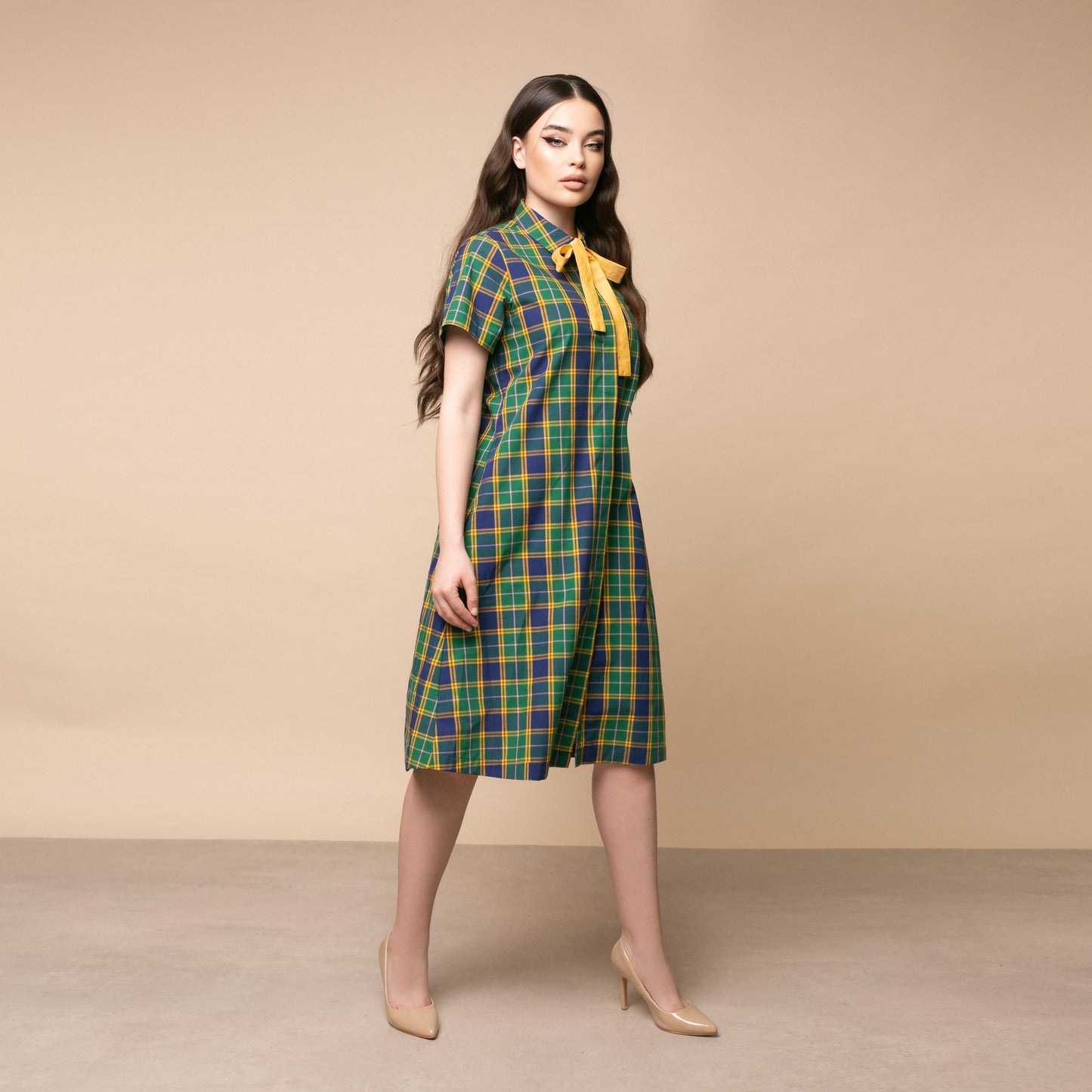 Rochie midi cu nasturi frontali si cordon, model Scottish college 3