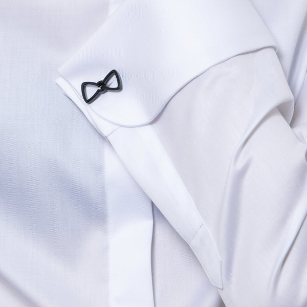 Cămașă albă elegantă de damă cu guler ascuțit și nasturi inimioare negre - Minimalis România