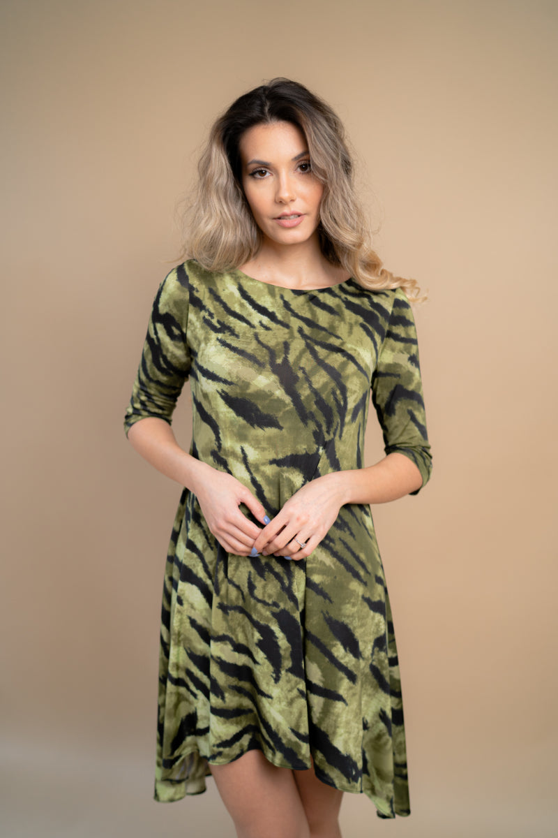 Rochie mini animal print bej si verde din lycra