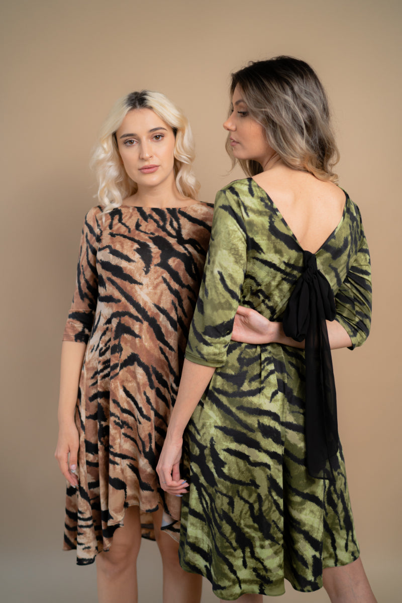 Rochie mini animal print bej si verde din lycra