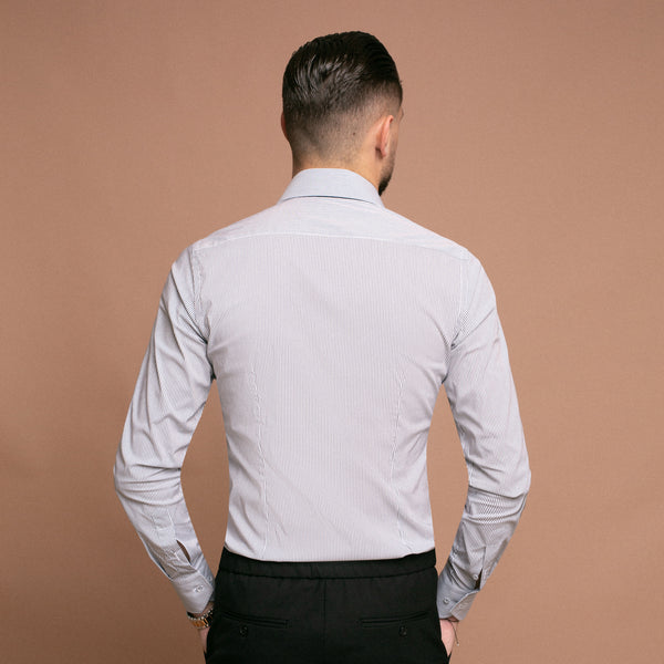Camasa eleganta alba de barbati cu dungi fine gri, slimfit - Minimalis România