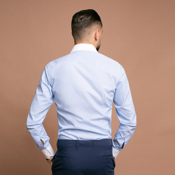 Camasa alba cu dungi de culoare albastru deschis si mansete albe - Minimalis România