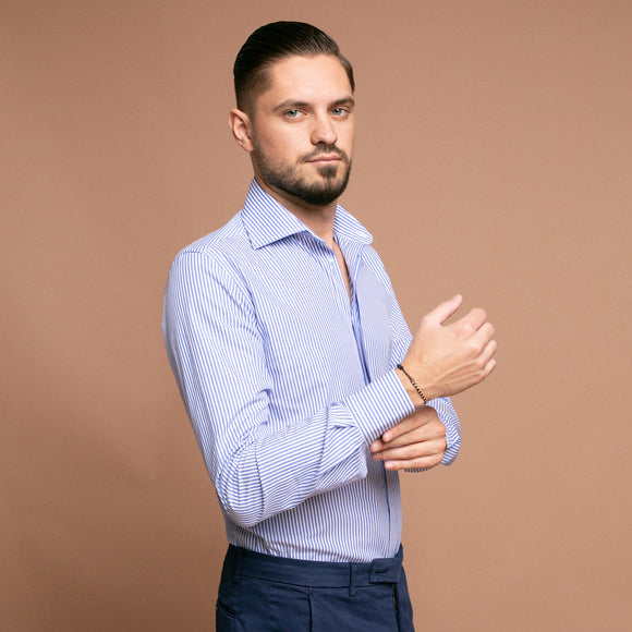 Camasa alba cu dungi de culoare albastru deschis pentru barbati - Minimalis România