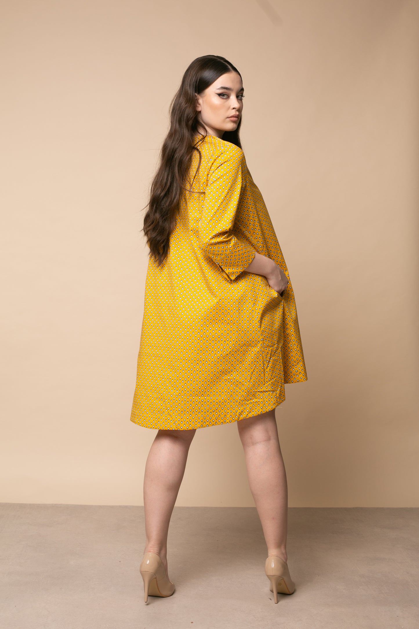Rochie midi cu lungime asimetrica, de culoare galbena, model Portugal
