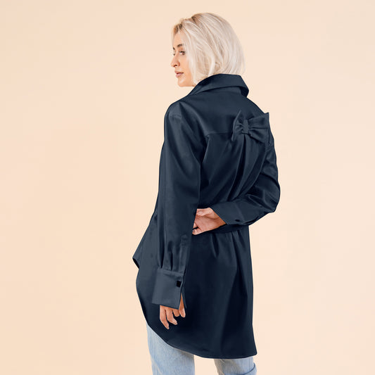 Camasa oversize lunga cu funda la spate, de culoare albastru inchis