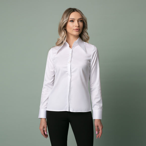 Cămașă elegantă de damă alba, cu guler supradimensionat și nasturi inimioare