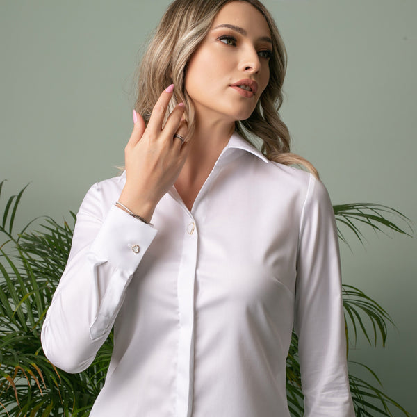 Cămașă elegantă de damă alba, cu guler ascutit și nasturi inimioare 2