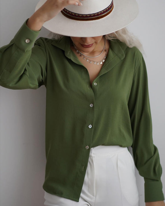 Camasa verde lejera cu maneca lunga si croiala loose fit 2