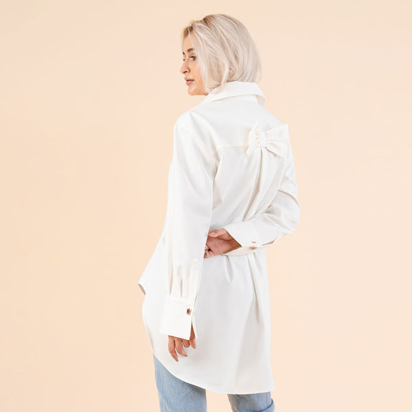 Camasa oversize lunga cu funda la spate, alb natur
